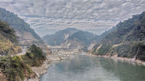 gogamukh nhpc dam|Visuals of flooded Subansiri River at the NHPC Dam  .